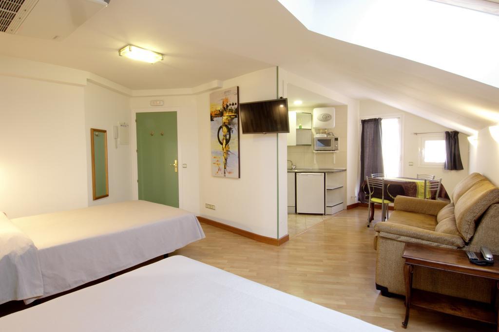 Hotel Apartamentos Aralso Segovia Luaran gambar