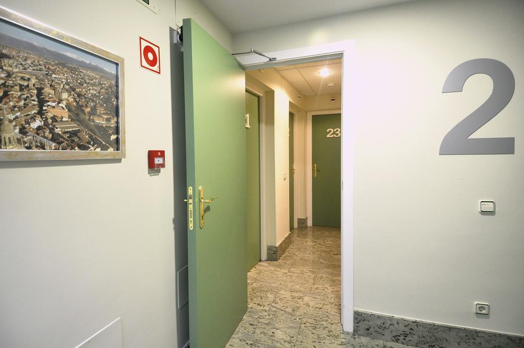 Hotel Apartamentos Aralso Segovia Luaran gambar