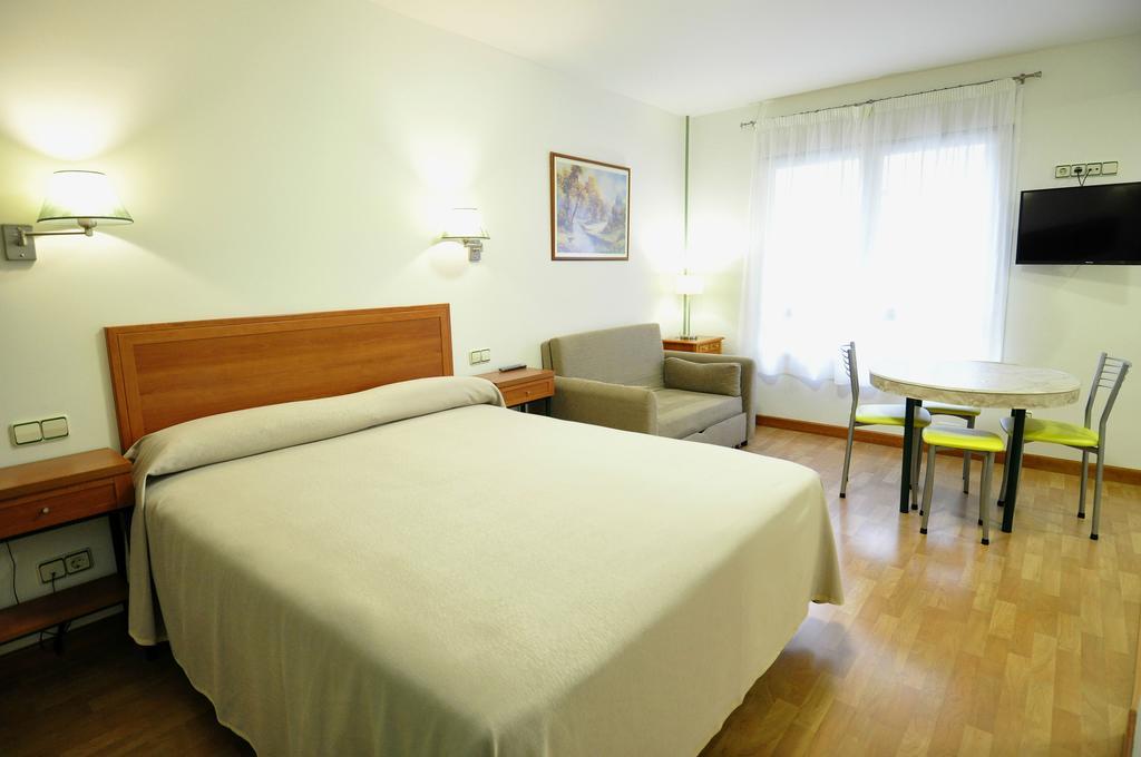 Hotel Apartamentos Aralso Segovia Luaran gambar