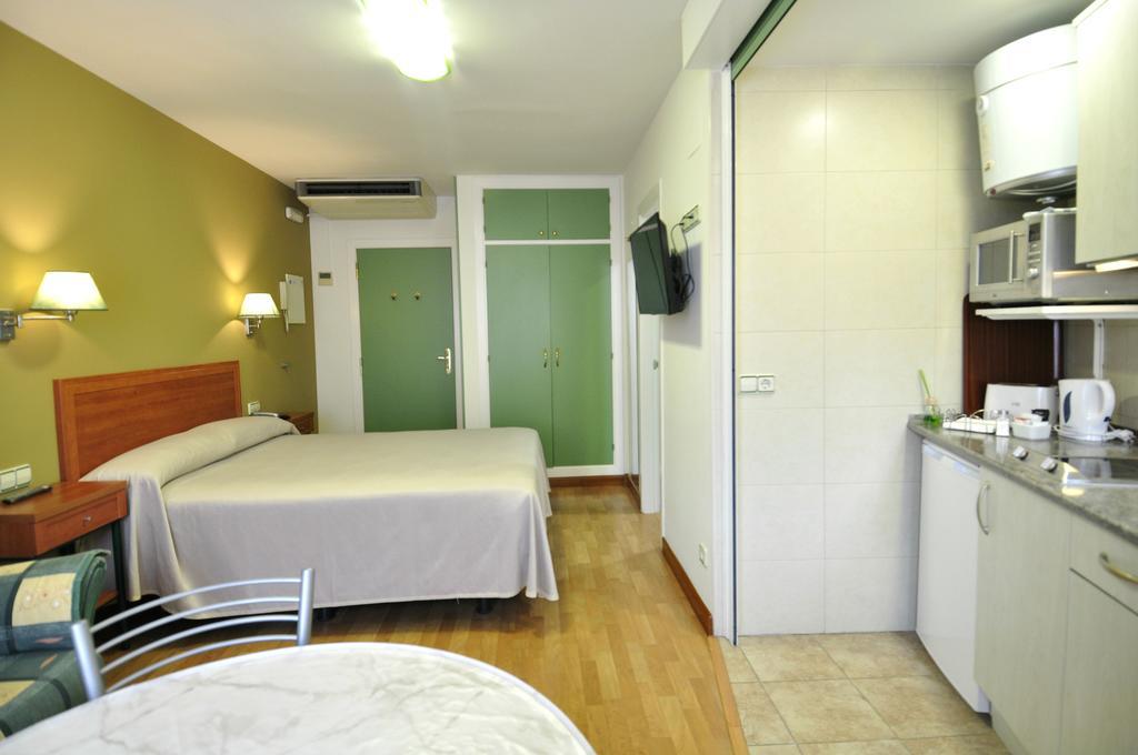 Hotel Apartamentos Aralso Segovia Luaran gambar