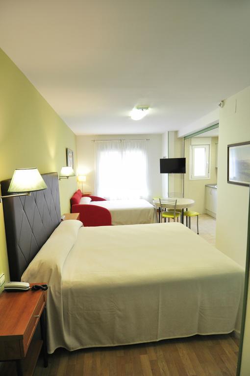 Hotel Apartamentos Aralso Segovia Luaran gambar
