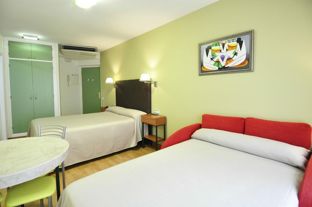 Hotel Apartamentos Aralso Segovia Luaran gambar
