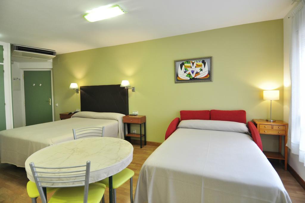 Hotel Apartamentos Aralso Segovia Luaran gambar