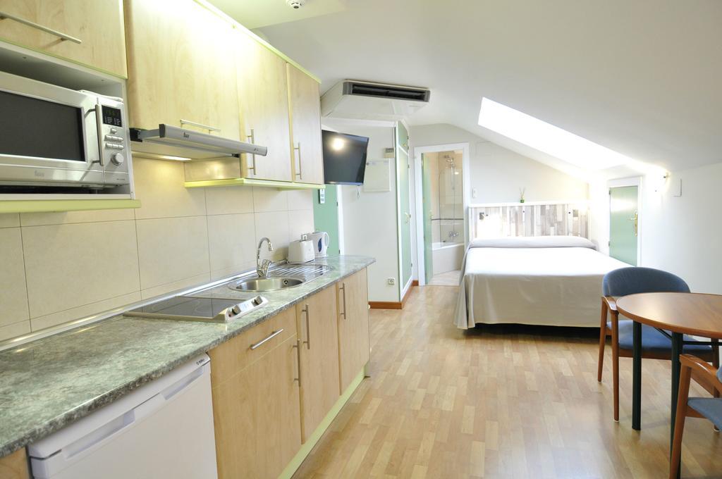Hotel Apartamentos Aralso Segovia Luaran gambar
